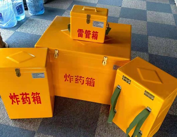 桥头镇不同环境下如何选择炸药箱雷管箱